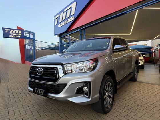 TOYOTA HILUX 2.7 SRV 4X2 CD 16V FLEX 4P AUTOMÁTICO TOYOTA HILUX 2.7 SRV 4X2 CD 16V FLEX 4P AUTOMÁTICO